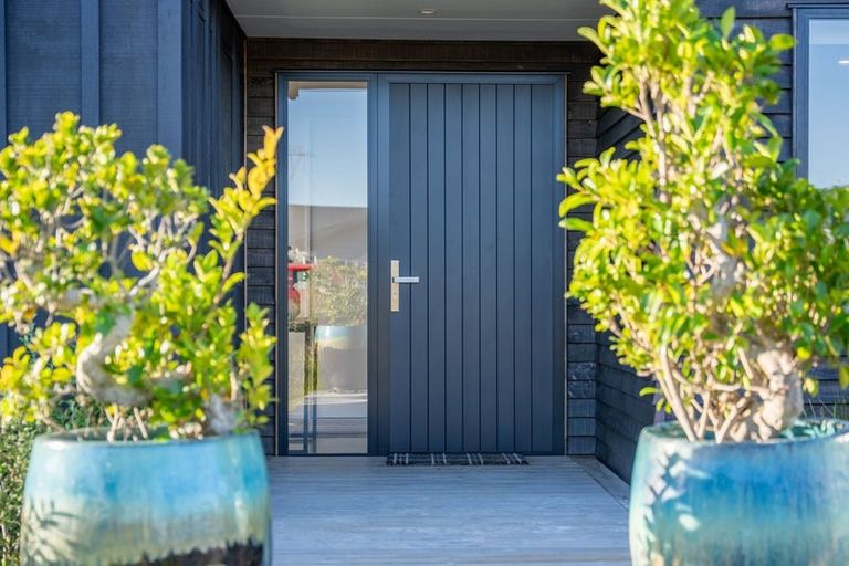 Photo of property in 9 Kaiwaru Place, Waikanae, 5036