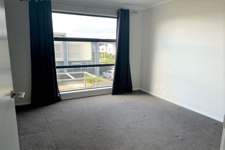 Photo of property in 1 Spotted Dove Road, Hobsonville, Auckland, 0616