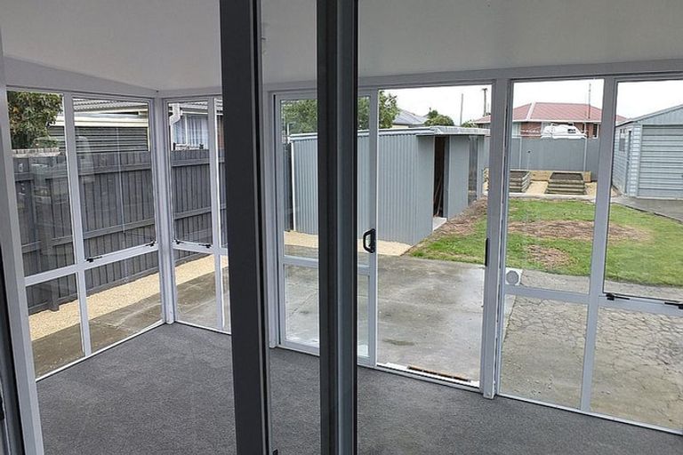 Photo of property in 2/130a Springs Road, Hornby, Christchurch, 8042