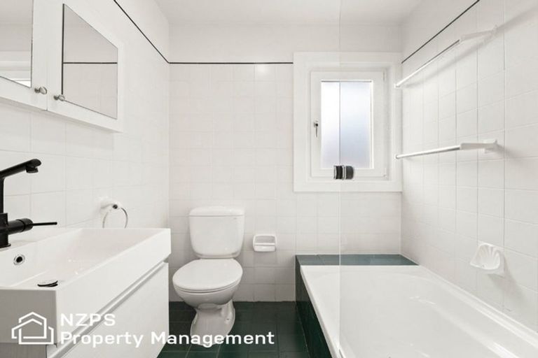 Photo of property in 23 Aberdeen Road, Saint Clair, Dunedin, 9012