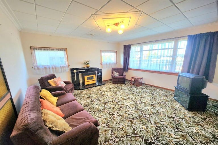 Photo of property in 12 Balmoral Street, Oamaru North, Oamaru, 9400