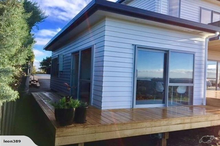 Photo of property in 6 Ava Avenue, Titirangi, Auckland, 0604