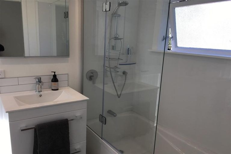 Photo of property in 124a Seaview Road, Paraparaumu Beach, Paraparaumu, 5032