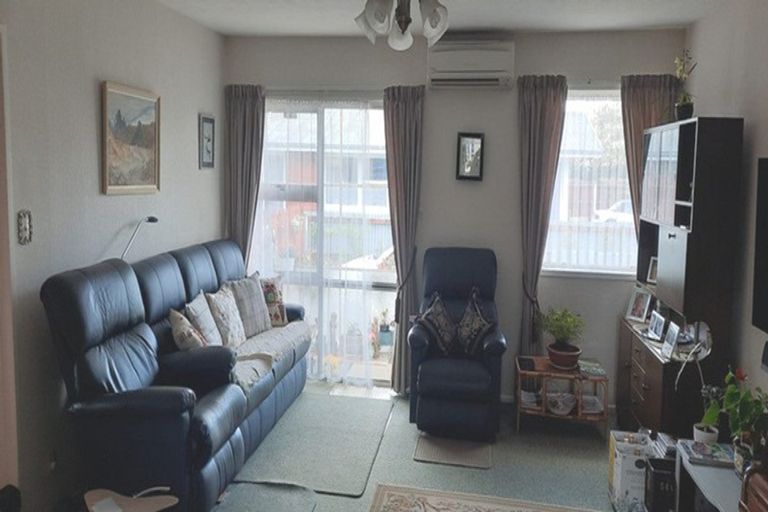 Photo of property in 407d High Street, Rangiora, 7400