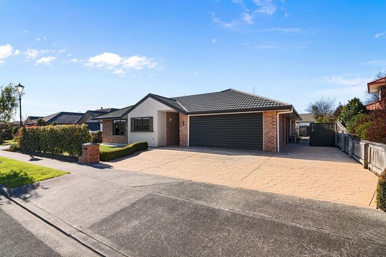 Photo of property in 7 Fell Place, Stoke, Nelson, 7011