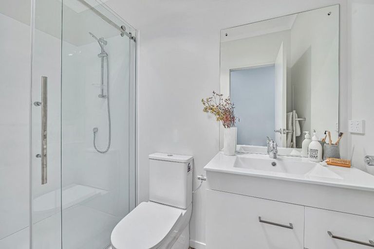 Photo of property in 9/16 Russell Road, Manurewa, Auckland, 2102
