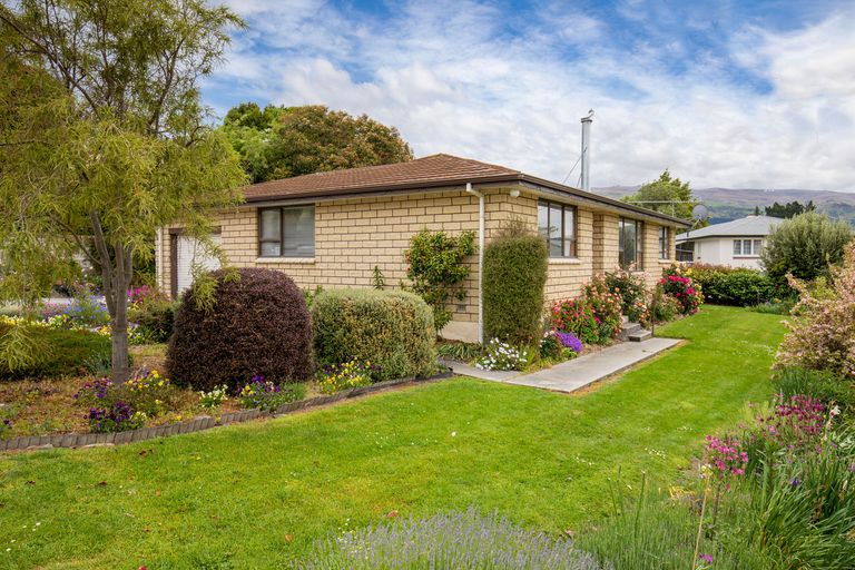 Photo of property in 3 Hawick Street, Roxburgh, 9500