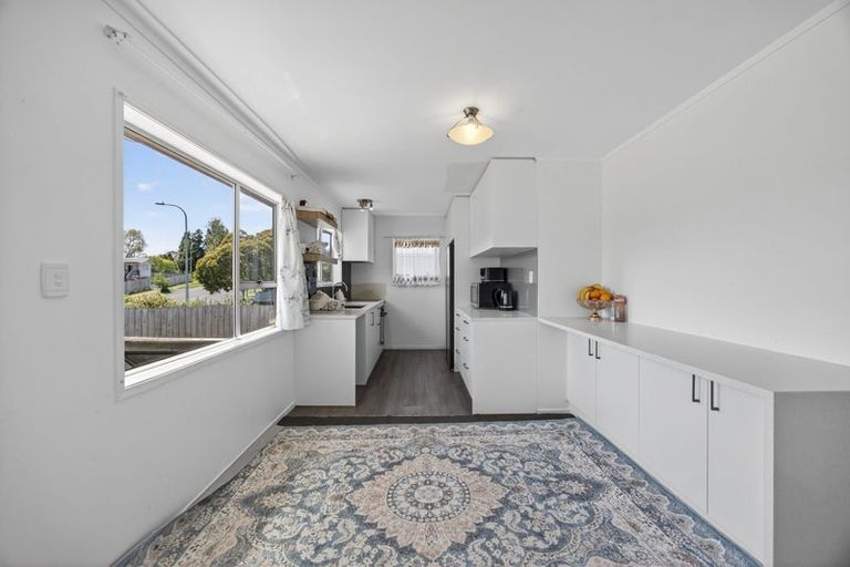 Photo of property in 1/47 Larne Avenue, Pakuranga Heights, Auckland, 2010