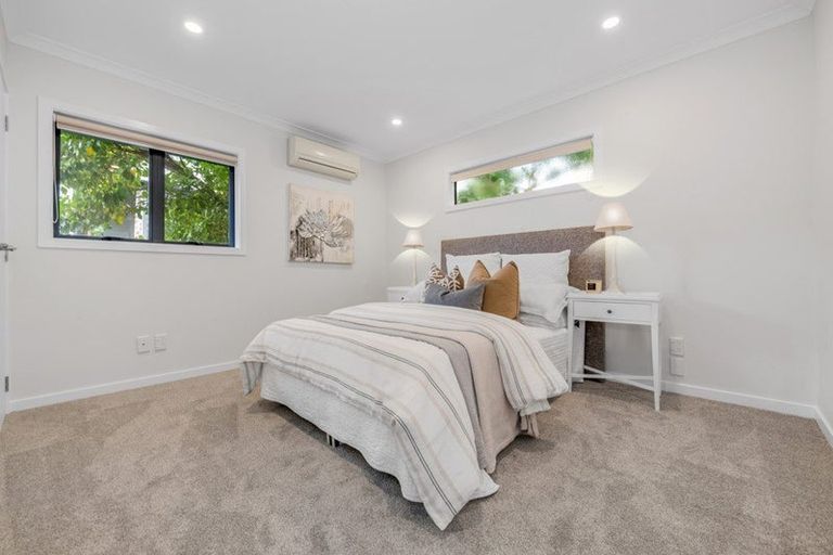 Photo of property in 2/32 Gills Road, Bucklands Beach, Auckland, 2014