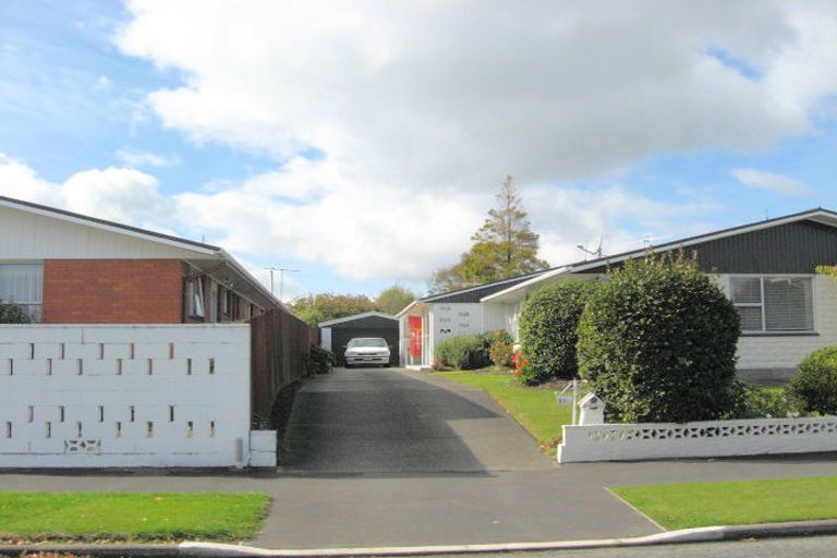 Photo of property in 33 Guinness Crescent, Ilam, Christchurch, 8041