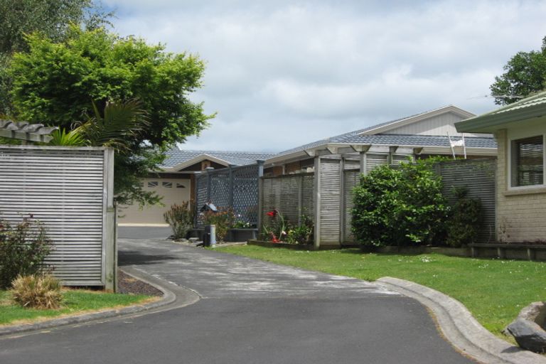 Photo of property in 15b Puriri Road, Pukekohe, 2120