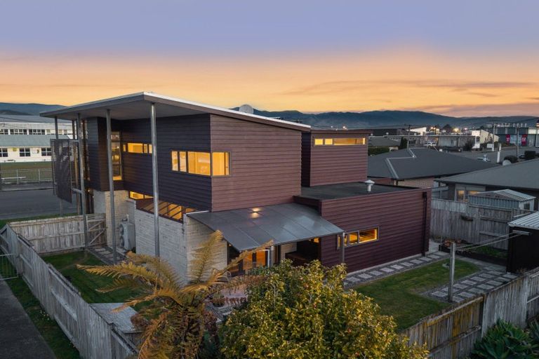 Photo of property in 39 Bristol Street, Levin, 5510