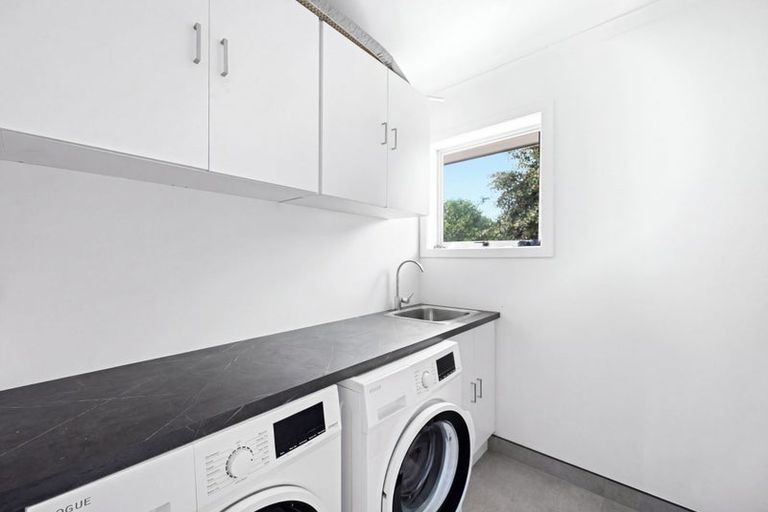 Photo of property in 11a Knightsbridge Place, Dinsdale, Hamilton, 3204