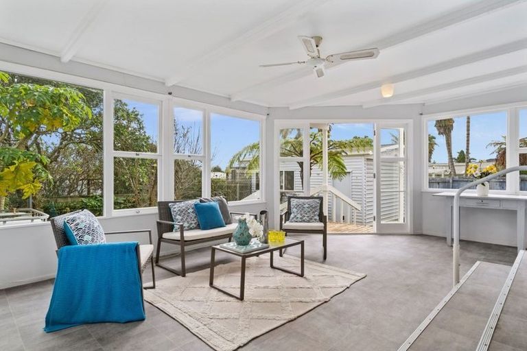 Photo of property in 13 Mickle Street, Te Atatu South, Auckland, 0610