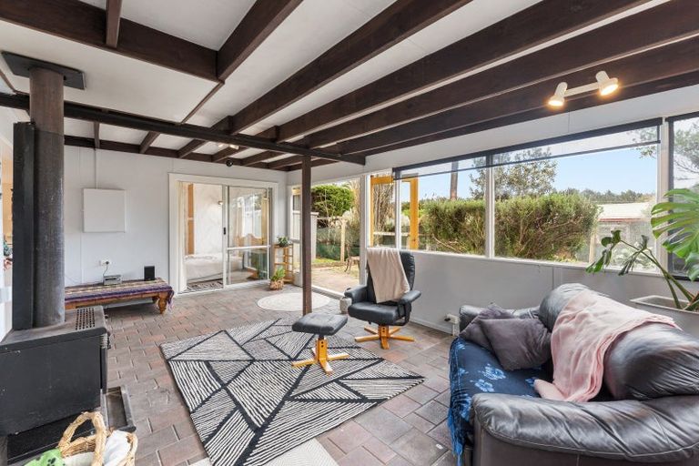 Photo of property in 16 Arthur Street, Waikawa Beach, Levin, 5573