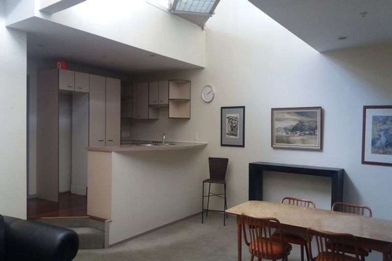 Photo of property in 17u9 Adelaide Road, Mount Cook, Wellington, 6021