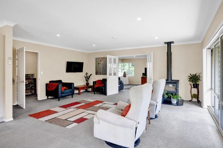 Photo of property in 2a Elizabeth Grove, Stratford, 4332