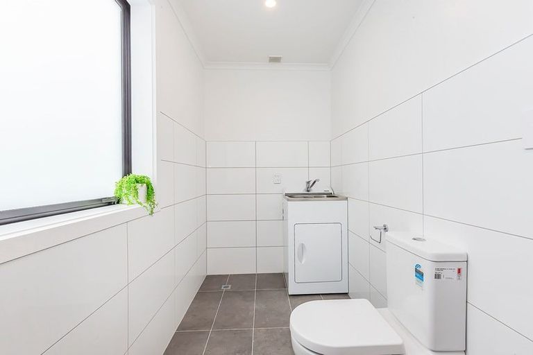 Photo of property in 69u1 Darlington Road, Miramar, Wellington, 6022