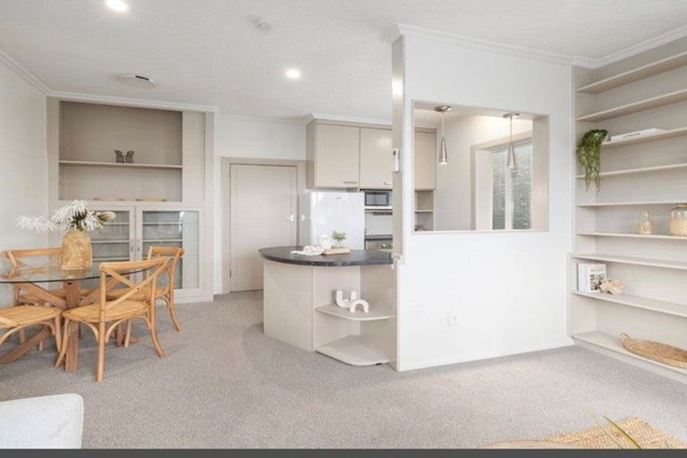 Photo of property in 10 Sherwood Lane, Cashmere, Christchurch, 8022