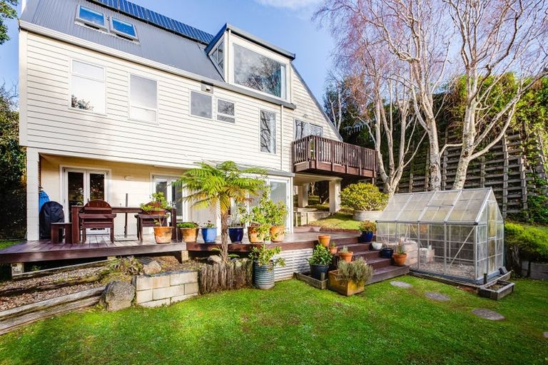 Photo of property in 57 Kahu Road, Paremata, Porirua, 5024