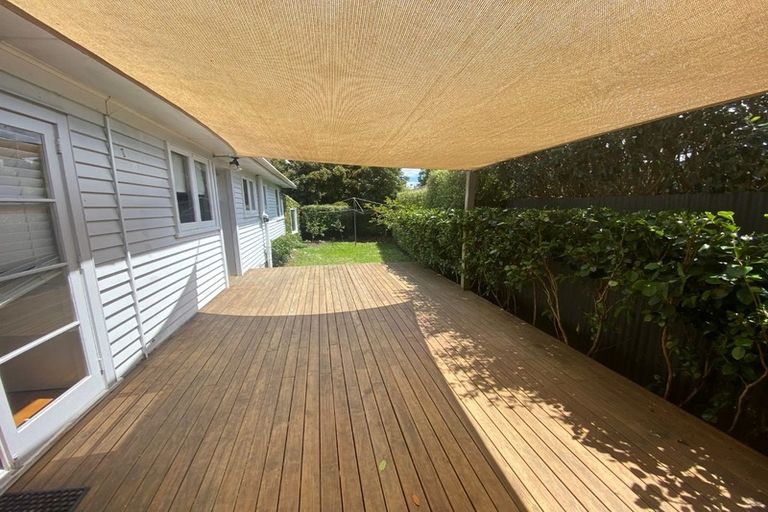 Photo of property in 1/14 Roberts Road, Te Atatu South, Auckland, 0610
