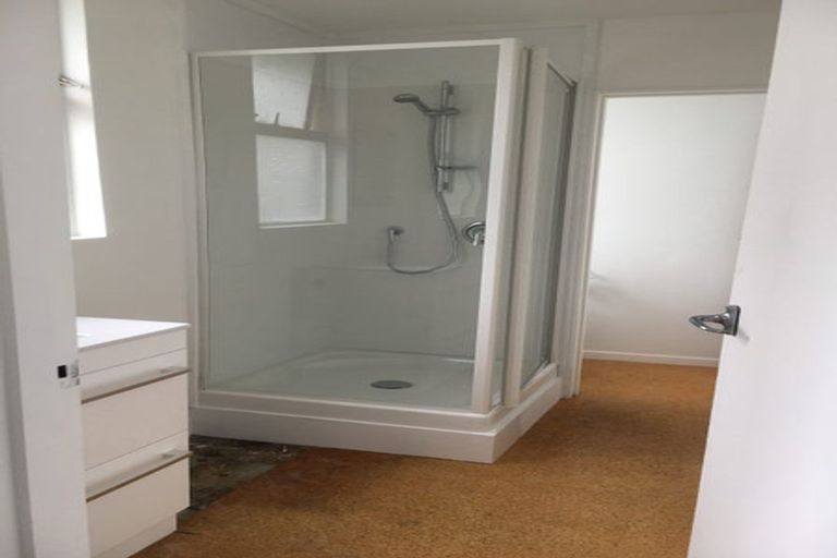 Photo of property in 127u6 Queens Drive, Lyall Bay, Wellington, 6022