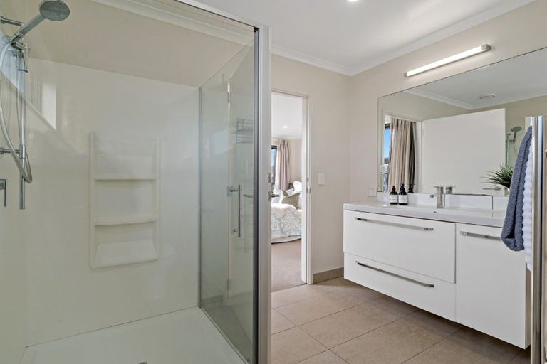 Photo of property in 16 Rangihina Road, Hobsonville, Auckland, 0616