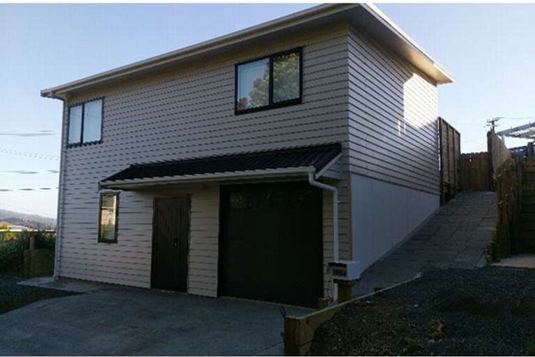 Photo of property in 106b Glanmire Road, Newlands, Wellington, 6037