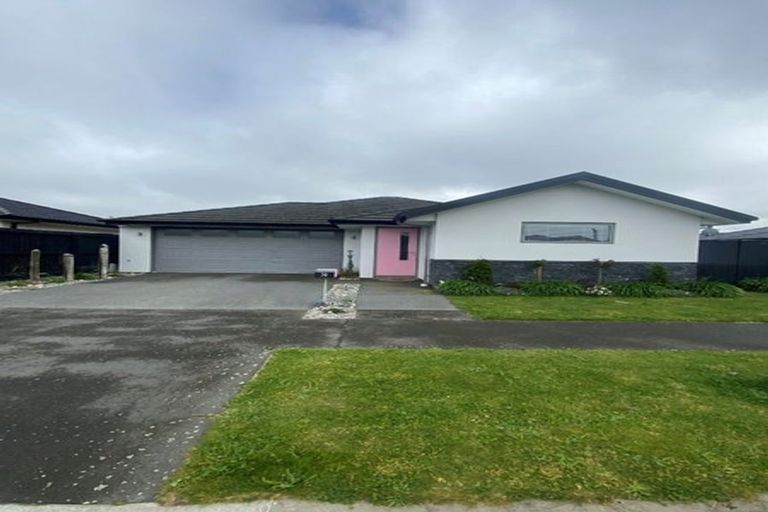 Photo of property in 30 Packard Crescent, Halswell, Christchurch, 8025