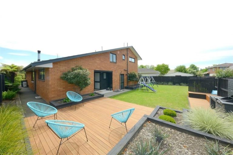 Photo of property in 4 Kingham Place, Avonhead, Christchurch, 8042