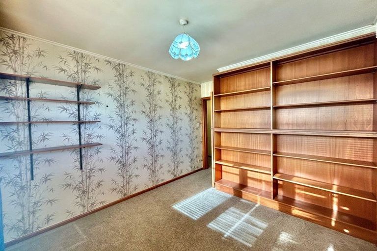 Photo of property in 15 Wycliffe Street, Onekawa, Napier, 4110