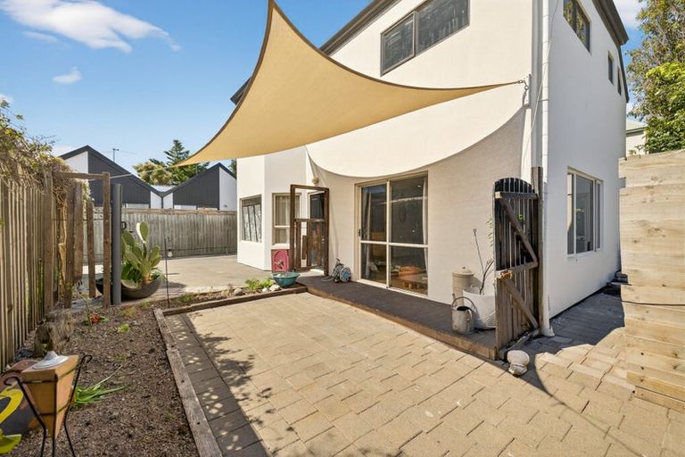Photo of property in 2/44 Shakespeare Road, Waltham, Christchurch, 8023