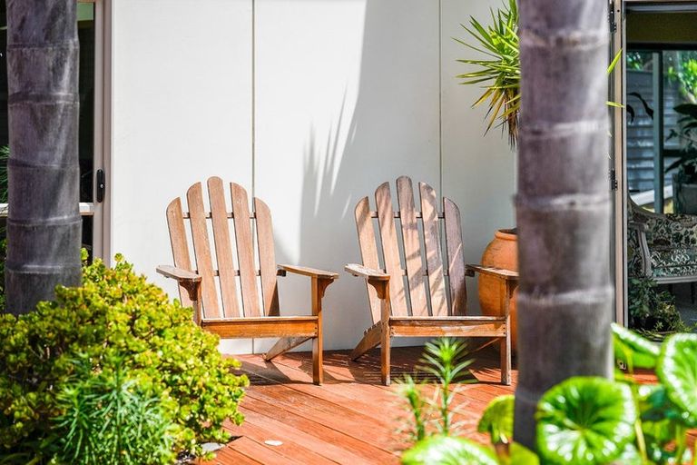 Photo of property in 6 Kohekohe Road, Waikanae, 5036