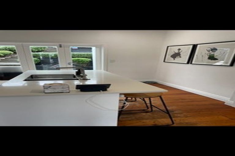 Photo of property in 73 Hataitai Road, Hataitai, Wellington, 6021