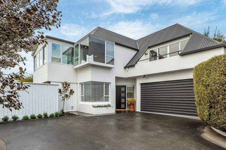 Photo of property in 2/79 Cannon Hill Crescent, Mount Pleasant, Christchurch, 8081