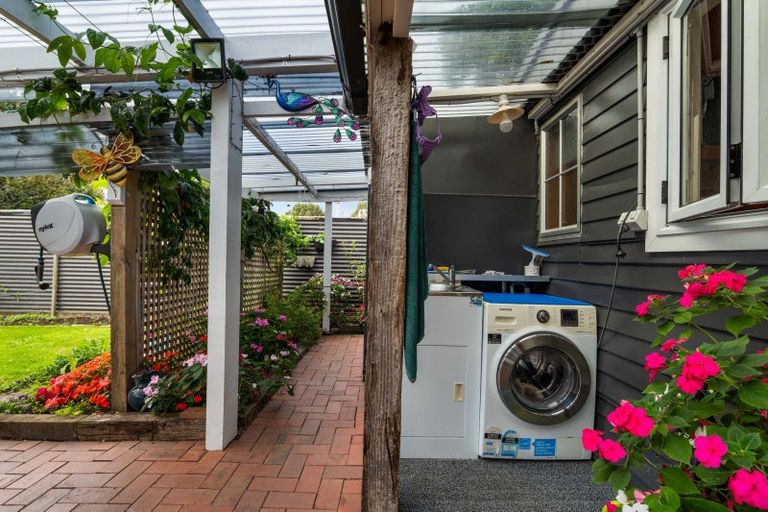 Photo of property in 59 Patu-kukupa Street, Manaia, 4612