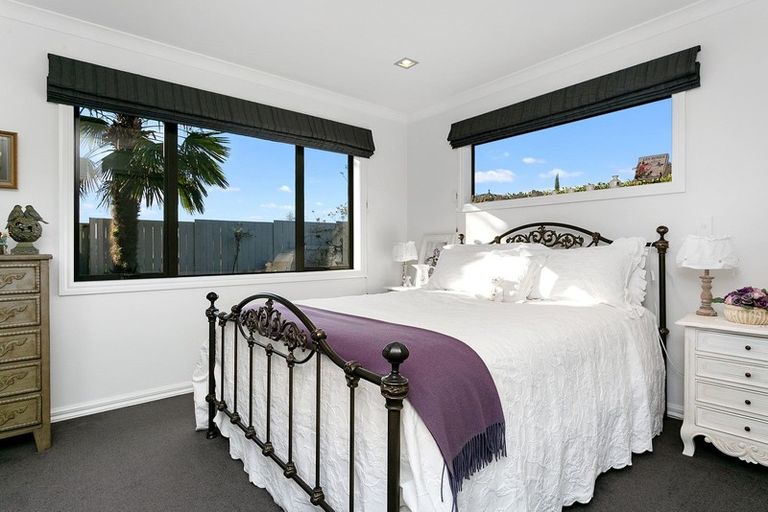 Photo of property in 15 Naomi Place, Cambridge, 3434