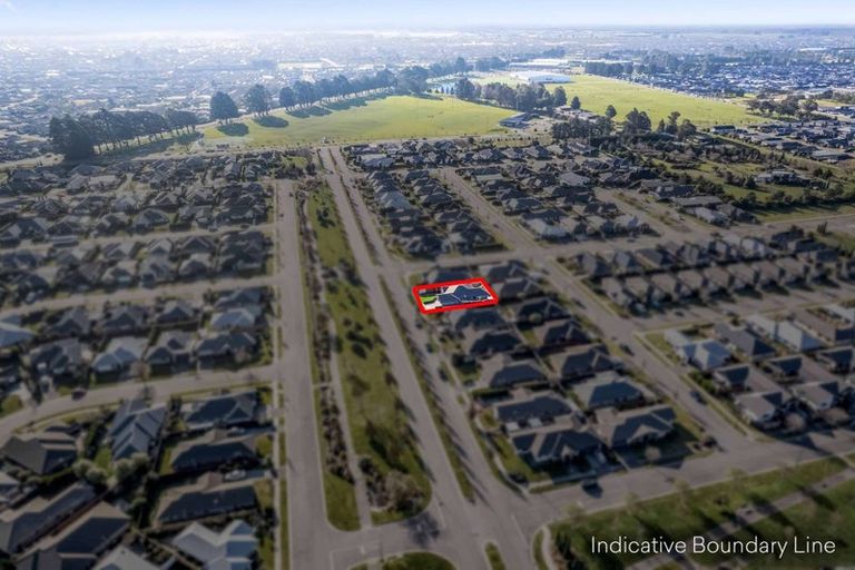 Photo of property in 33 Faringdon Boulevard, Rolleston, 7615