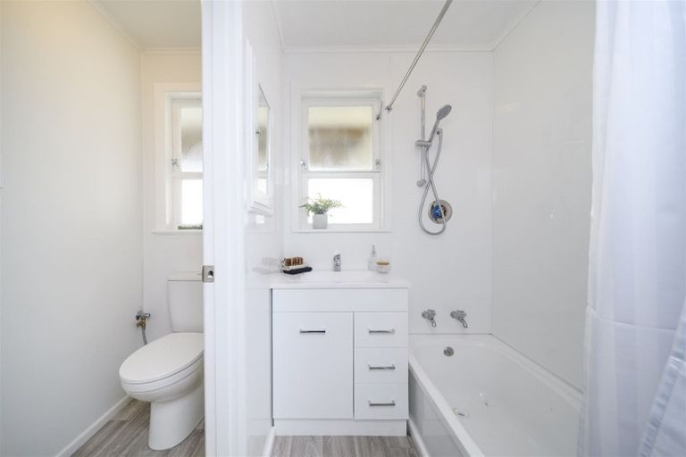 Photo of property in 86 Rugby Street, Awapuni, Palmerston North, 4412