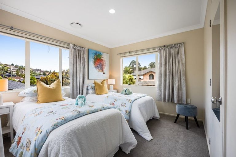 Photo of property in 23 South Kensington Way, Henderson, Auckland, 0612
