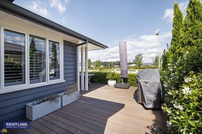 Photo of property in 17 Matepu Crescent, Pyes Pa, Tauranga, 3112