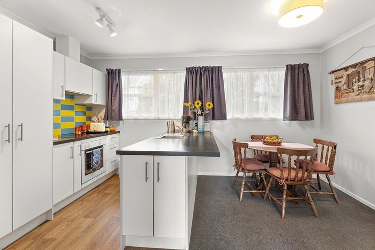 Photo of property in 14f2 Astor Street, Karori, Wellington, 6012