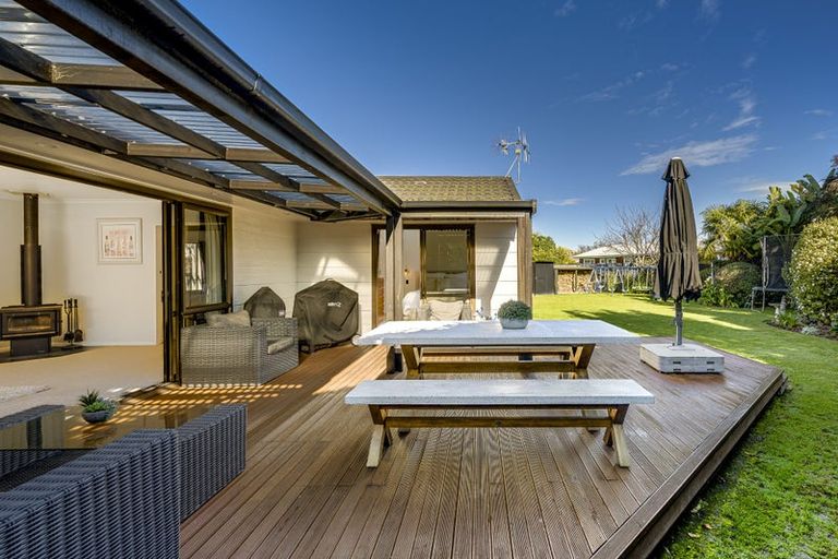 Photo of property in 27 Mckeefry Avenue, Greenmeadows, Napier, 4112