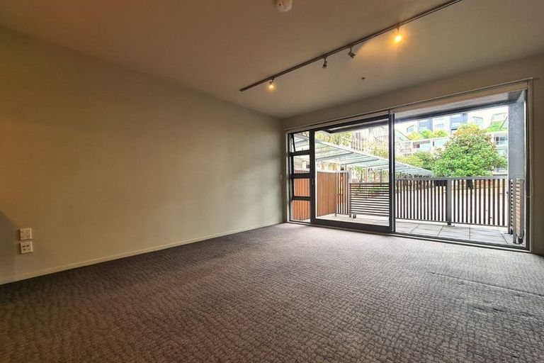 Photo of property in Revolucion Apartments, 101e/28 Torrens Terrace, Mount Cook, Wellington, 6011