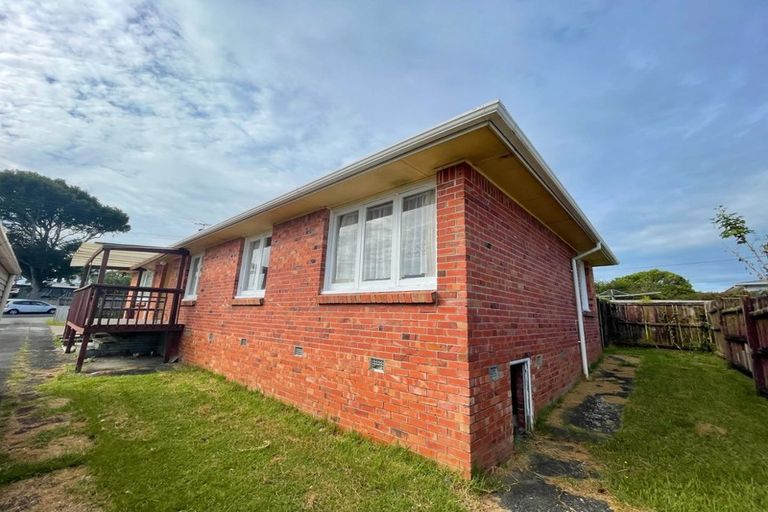 Photo of property in 20 Copley Street, New Lynn, Auckland, 0600