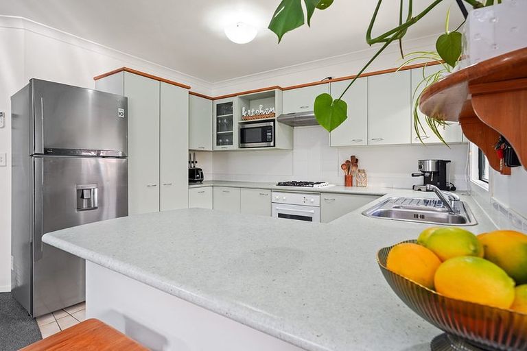 Photo of property in 14 Catalina Drive, Melville, Hamilton, 3206