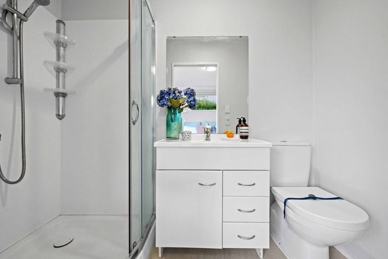 Photo of property in 19 Lawrence Crescent, Hillpark, Auckland, 2102