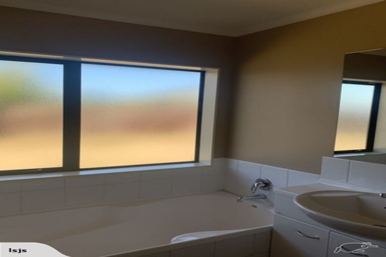 Photo of property in 6 Peel Close, Rolleston, 7614