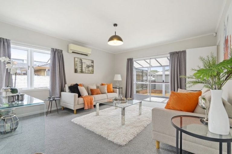 Photo of property in 9 Menary Street, Papakura, 2110