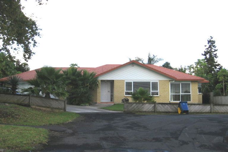 Photo of property in 48 Triangle Road, Massey, Auckland, 0614